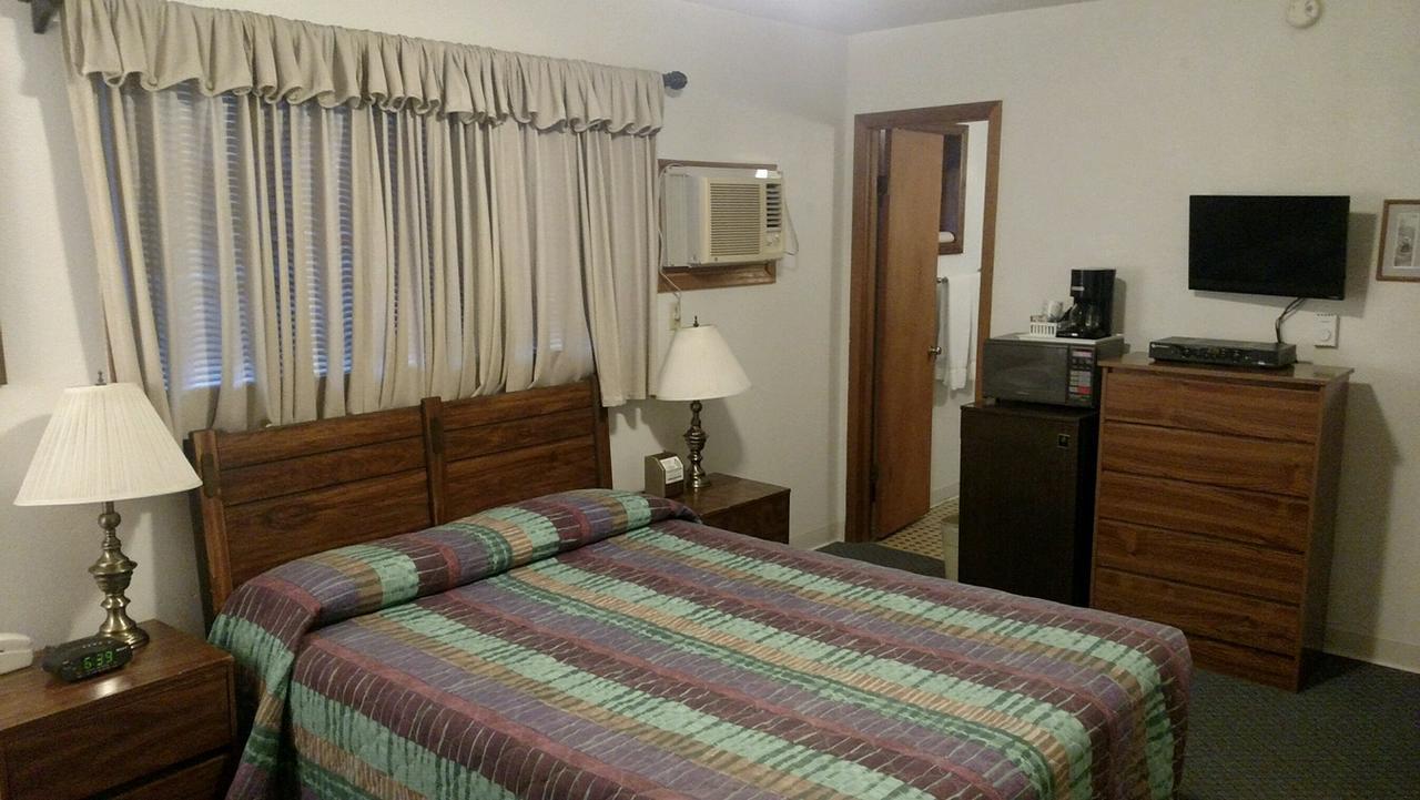 Out West Motel Milton-Freewater Exterior photo