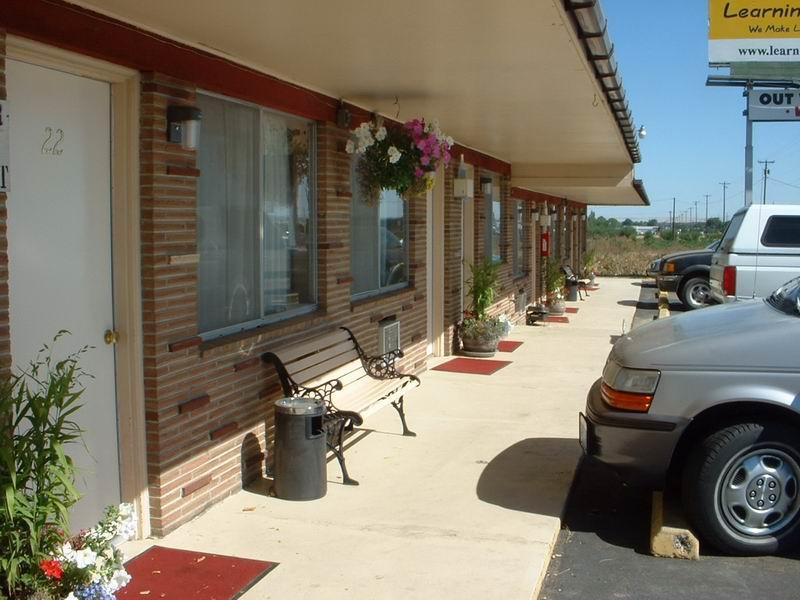 Out West Motel Milton-Freewater Exterior photo