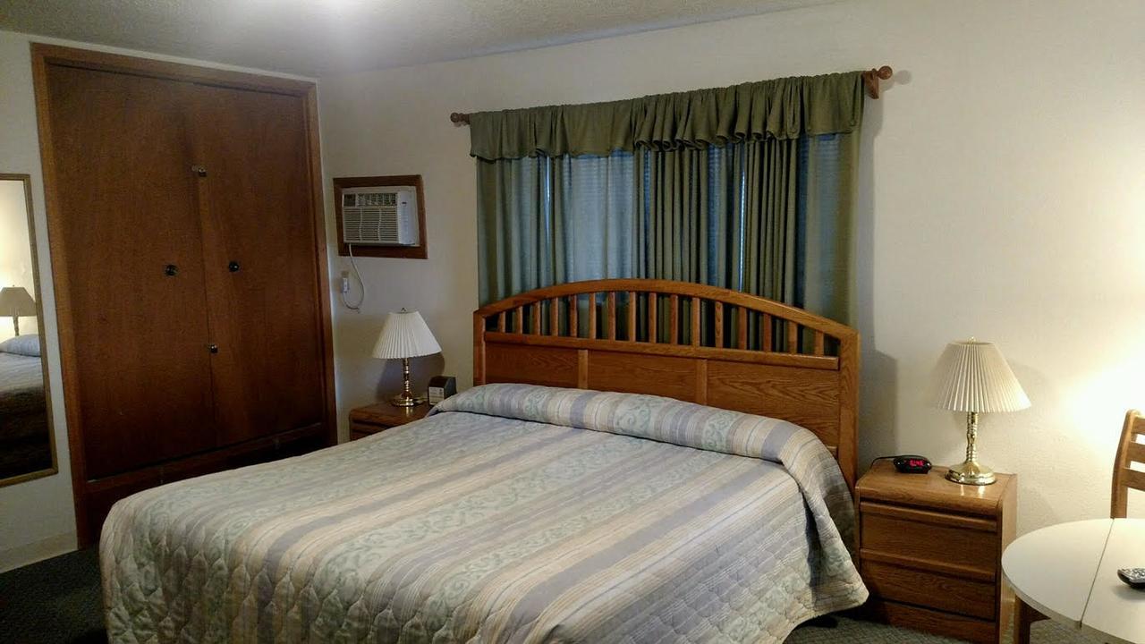 Out West Motel Milton-Freewater Exterior photo